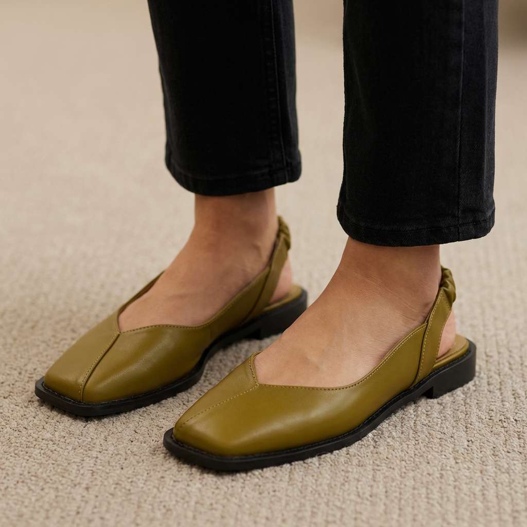 Marlowe Square-Toe Flats